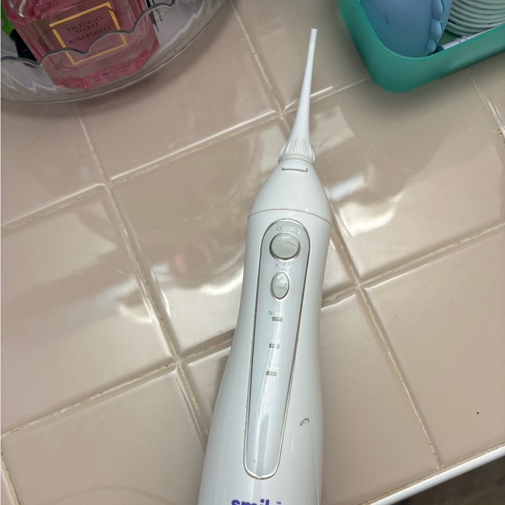 White Water Flosser